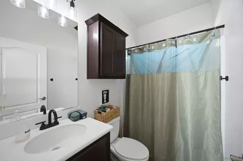 Bath - 10707 Jamacha Blvd #SPC 83, Spring Valley, CA 91978 photo 1 of 2