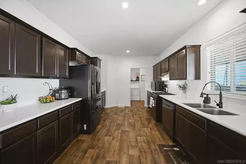 Kitchen - 10707 Jamacha Blvd #SPC 83, Spring Valley, CA 91978 photo 2 of 5