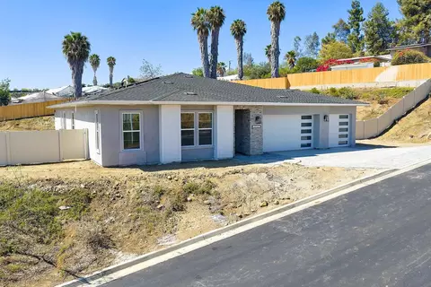 1741 Ishihara Rd, Vista, CA 92084 photo 4