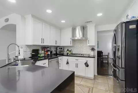 Kitchen - 2505 Whispering Palms Loop, Chula Vista, CA 91915 photo 4 of 5