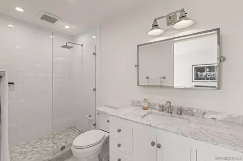 Bath - 365 Shoemaker Ln, Solana Beach, CA 92075 photo 4 of 4
