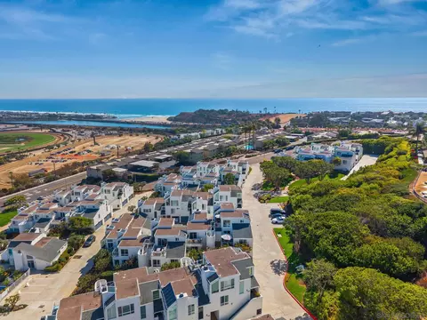 View/Area - 365 Shoemaker Ln, Solana Beach, CA 92075 photo 3 of 6