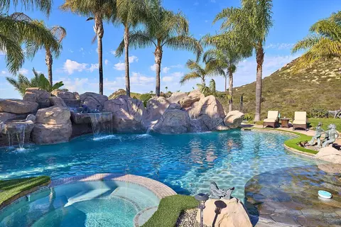 Exterior - 14160 Augusta Ct, Poway, CA 92064 photo 10 of 13