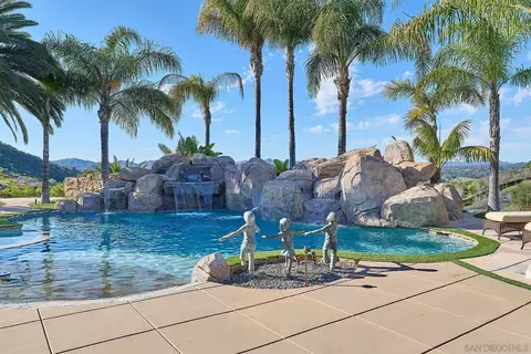 Exterior - 14160 Augusta Ct, Poway, CA 92064 photo 9 of 13