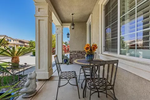 Exterior - 1018 Bellingham Dr, Oceanside, CA 92057 photo 2 of 8