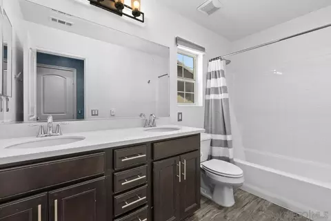 Bath - 1018 Bellingham Dr, Oceanside, CA 92057 photo 2 of 3