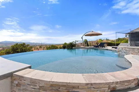 Exterior - 2370 Dos Lomas, Fallbrook, CA 92028 photo 1 of 5