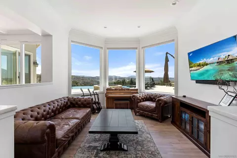 Living - 2370 Dos Lomas, Fallbrook, CA 92028 photo 1 of 3