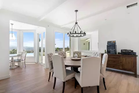 Dining - 2370 Dos Lomas, Fallbrook, CA 92028 photo 1 of 3
