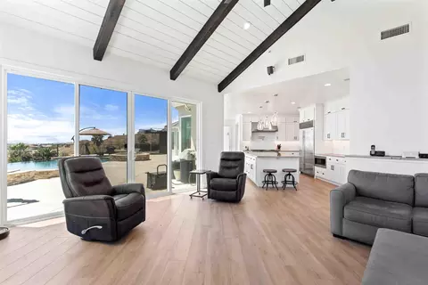 Living - 2370 Dos Lomas, Fallbrook, CA 92028 photo 2 of 3