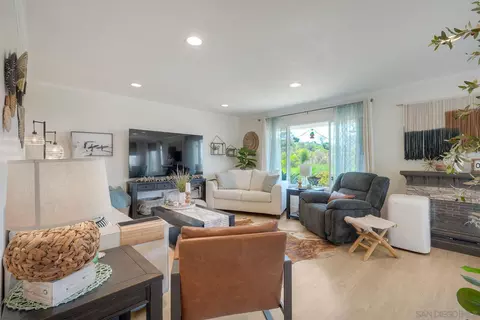 Living - 4432 Skimmer Way, Oceanside, CA 92057 photo 3 of 9