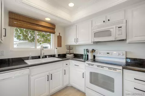 Kitchen - 4432 Skimmer Way, Oceanside, CA 92057 photo 2 of 6