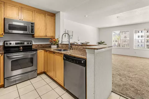8889 Caminito Plaza Centro #7225, San Diego, CA 92122