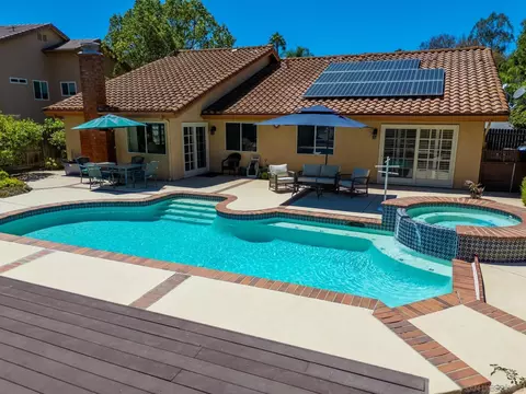 Exterior - 14473 Maplewood St, Poway, CA 92064 photo 2 of 4