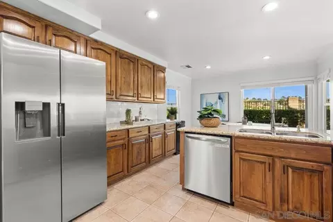 Kitchen - 5168 Frazee, Oceanside, CA 92057 photo 4 of 4