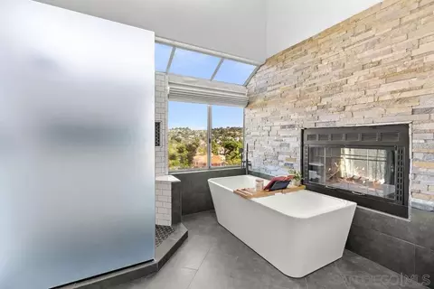 Bath - 5168 Frazee, Oceanside, CA 92057 photo 4 of 7