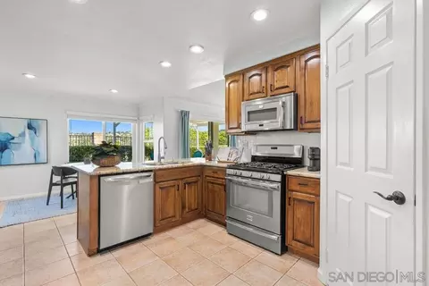 Kitchen - 5168 Frazee, Oceanside, CA 92057 photo 3 of 4