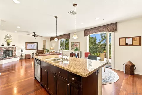 Kitchen - 10353 Pinion Trl, Escondido, CA 92026 photo 4 of 4