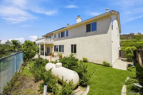 Exterior - 10353 Pinion Trl, Escondido, CA 92026 photo 7 of 12