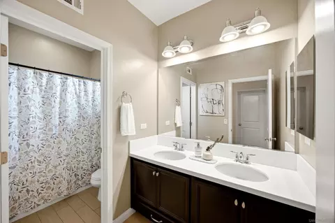 Bath - 39096 Clear Creek Ln, Temecula, CA 92591 photo 5 of 5