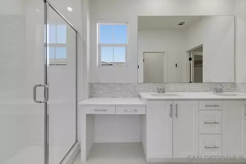Bath - 4366 Pacifica Way #3, Oceanside, CA 92056 photo 4 of 4
