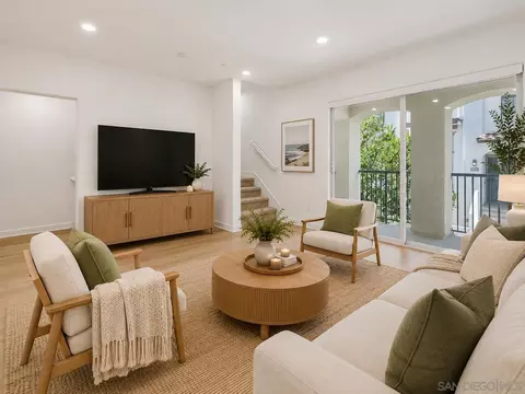 Living - 4366 Pacifica Way #3, Oceanside, CA 92056 photo 3 of 4