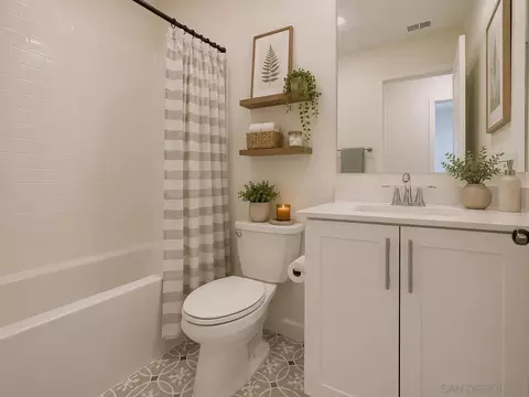 Bath - 4366 Pacifica Way #3, Oceanside, CA 92056 photo 1 of 4
