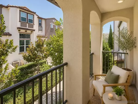 Exterior - 4366 Pacifica Way #3, Oceanside, CA 92056 photo 2 of 9