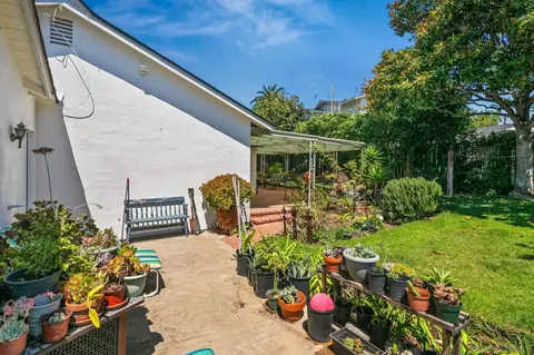Exterior - 8925 Cliffridge Ave, La Jolla, CA 92037 photo 4 of 14