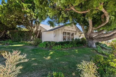 Exterior - 8925 Cliffridge Ave, La Jolla, CA 92037 photo 14 of 14