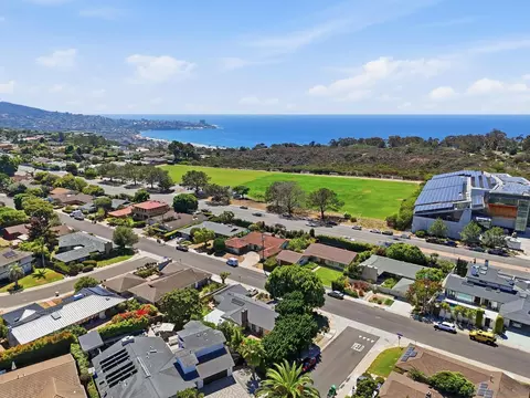 View/Area - 8925 Cliffridge Ave, La Jolla, CA 92037 photo 1 of 9