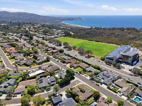 View/Area - 8925 Cliffridge Ave, La Jolla, CA 92037 photo 9 of 9