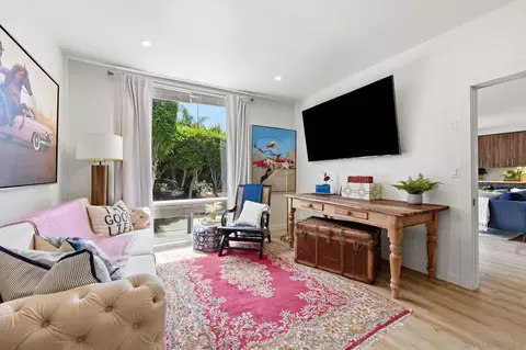 Living - 404 Bonair St, La Jolla, CA 92037 photo 4 of 4