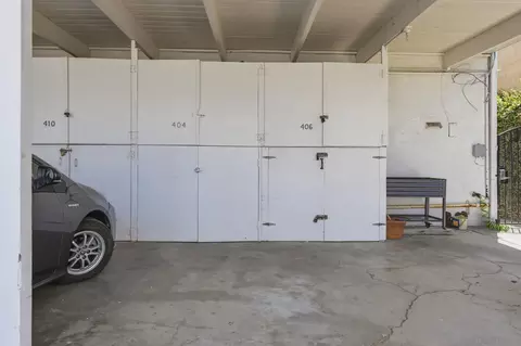 Exterior - 404 Bonair St, La Jolla, CA 92037 photo 3 of 5