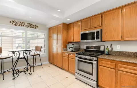 Kitchen - 1036 Long Shadow Ct, El Cajon, CA 92019 photo 2 of 3