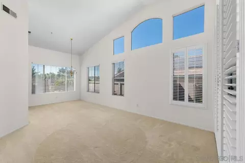 Living - 3354 Monique Ln, Spring Valley, CA 91977 photo 2 of 9