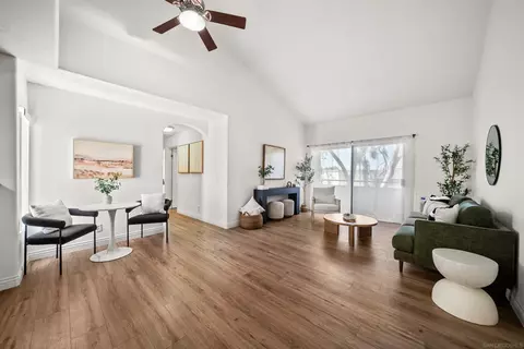 4540 60th St #313, San Diego, CA 92115