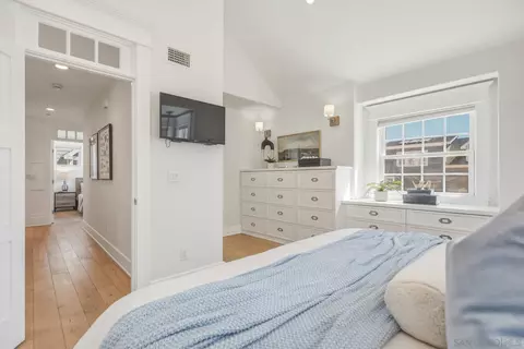 Bedroom - 953 E Ave, Coronado, CA 92118 photo 4 of 7