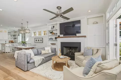 Living - 953 E Ave, Coronado, CA 92118 photo 2 of 3