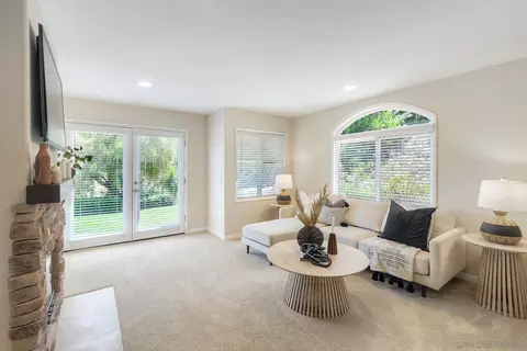 Living - 17709 Saint Andrews, Poway, CA 92064 photo 5 of 5