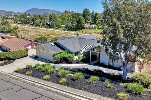View/Area - 17709 Saint Andrews, Poway, CA 92064 photo 1 of 15