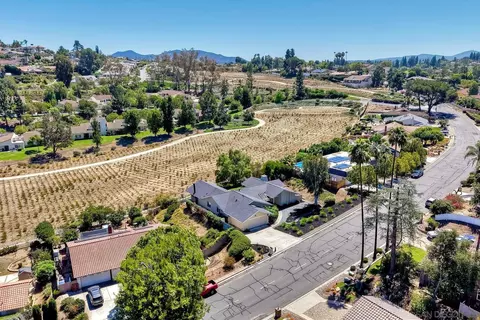 View/Area - 17709 Saint Andrews, Poway, CA 92064 photo 3 of 15
