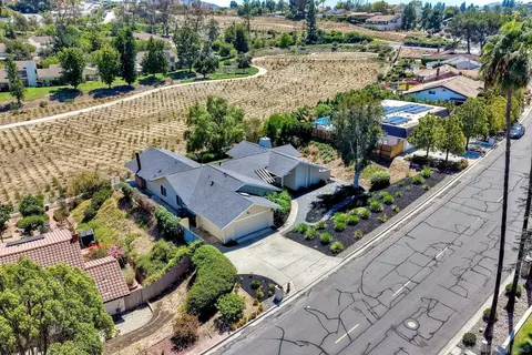 View/Area - 17709 Saint Andrews, Poway, CA 92064 photo 2 of 15