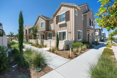 Exterior - 32383 Tannat Dr, Temecula, CA 92591 photo 3 of 9