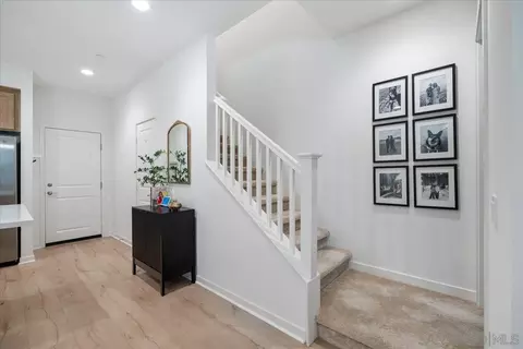Entry Way - 32383 Tannat Dr, Temecula, CA 92591 photo 1 of 2