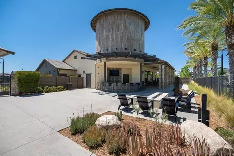 Exterior - 32383 Tannat Dr, Temecula, CA 92591 photo 5 of 9