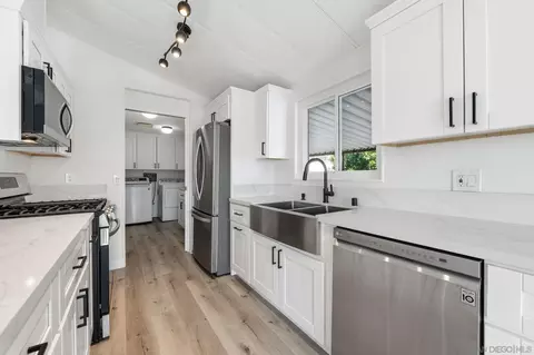 Kitchen - 11949 Riverside Dr #176, Lakeside, CA 92040 photo 3 of 6