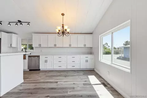 Dining - 11949 Riverside Dr #176, Lakeside, CA 92040 photo 1 of 2