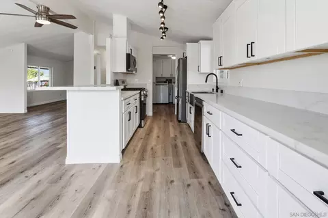 Kitchen - 11949 Riverside Dr #176, Lakeside, CA 92040 photo 2 of 6