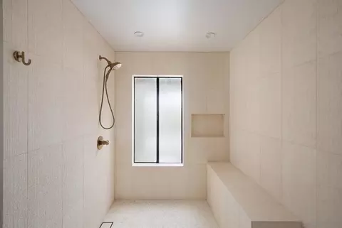 Bath - 4007 Canario #E, Carlsbad, CA 92008 photo 3 of 7